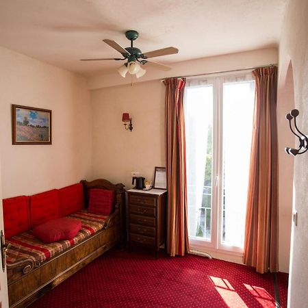 Logis Hotel Du Terreau Маноск Экстерьер фото