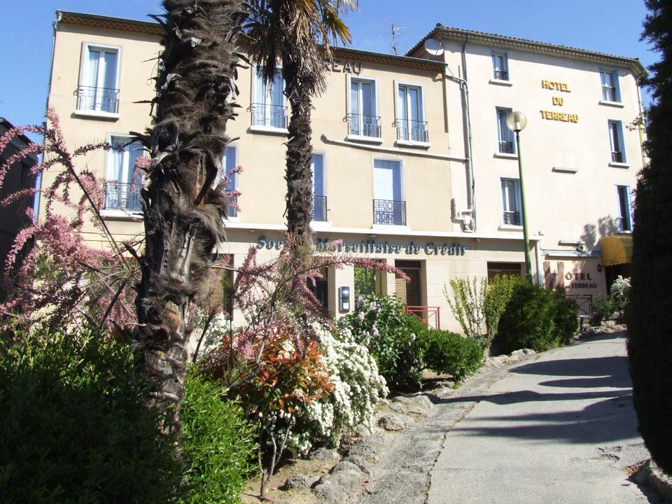 Logis Hotel Du Terreau Маноск Экстерьер фото